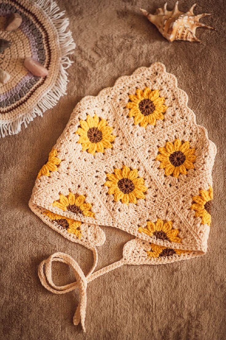 Sarı Papatya Çiçek Motifli Crochet Bandana | 888Balance görsel 2